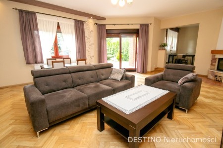 Dom na sprzedaż - Kalisz, 275.0 m²