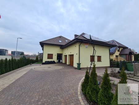 Dom na sprzedaż - Kalisz, Chmielnik , Wiatraki , 440.0 m²