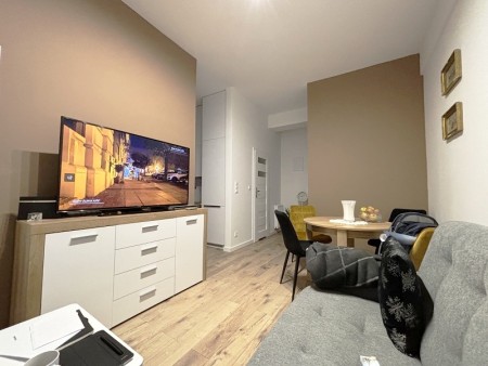 Sprzedam dwa pokoje z widokiem na Park Miejski - Kalisz   -
