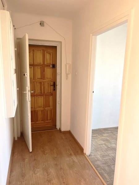 Sprzedam Dwa Pokoje do remontu II piętro Balkon - Kalisz   -
Zdjęcie nr 4