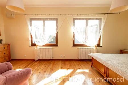 stylowy dom wolnostojący ok 170 m2 Pruszków gm Blizanów -  Pruszków  -
Zdjęcie nr 9