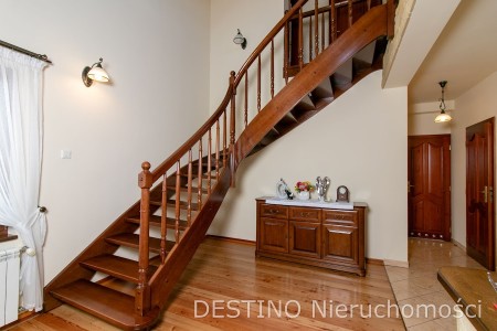 stylowy dom wolnostojący ok 170 m2 Pruszków gm Blizanów -  Pruszków  -
Zdjęcie nr 5