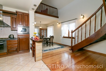 stylowy dom wolnostojący ok 170 m2 Pruszków gm Blizanów -  Pruszków  -
Zdjęcie nr 6