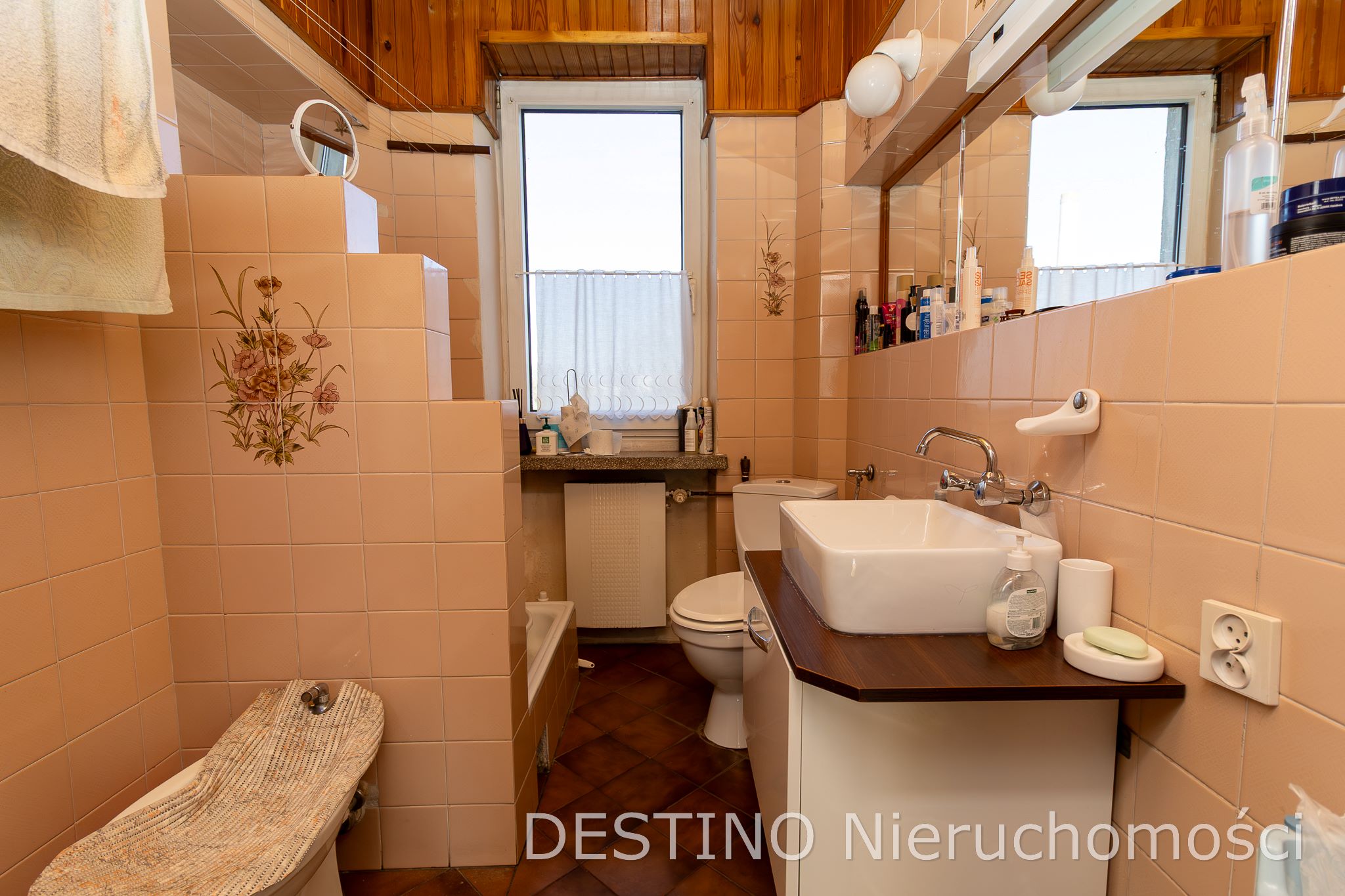 dom wolnostojący z atrakcyjną działką os Winiary - Kalisz   -
Zdjęcie nr 18