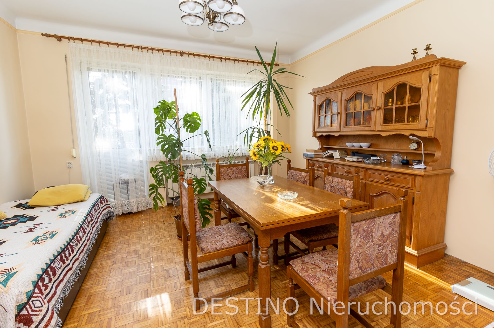 dom wolnostojący z atrakcyjną działką os Winiary - Kalisz   -
Zdjęcie nr 4