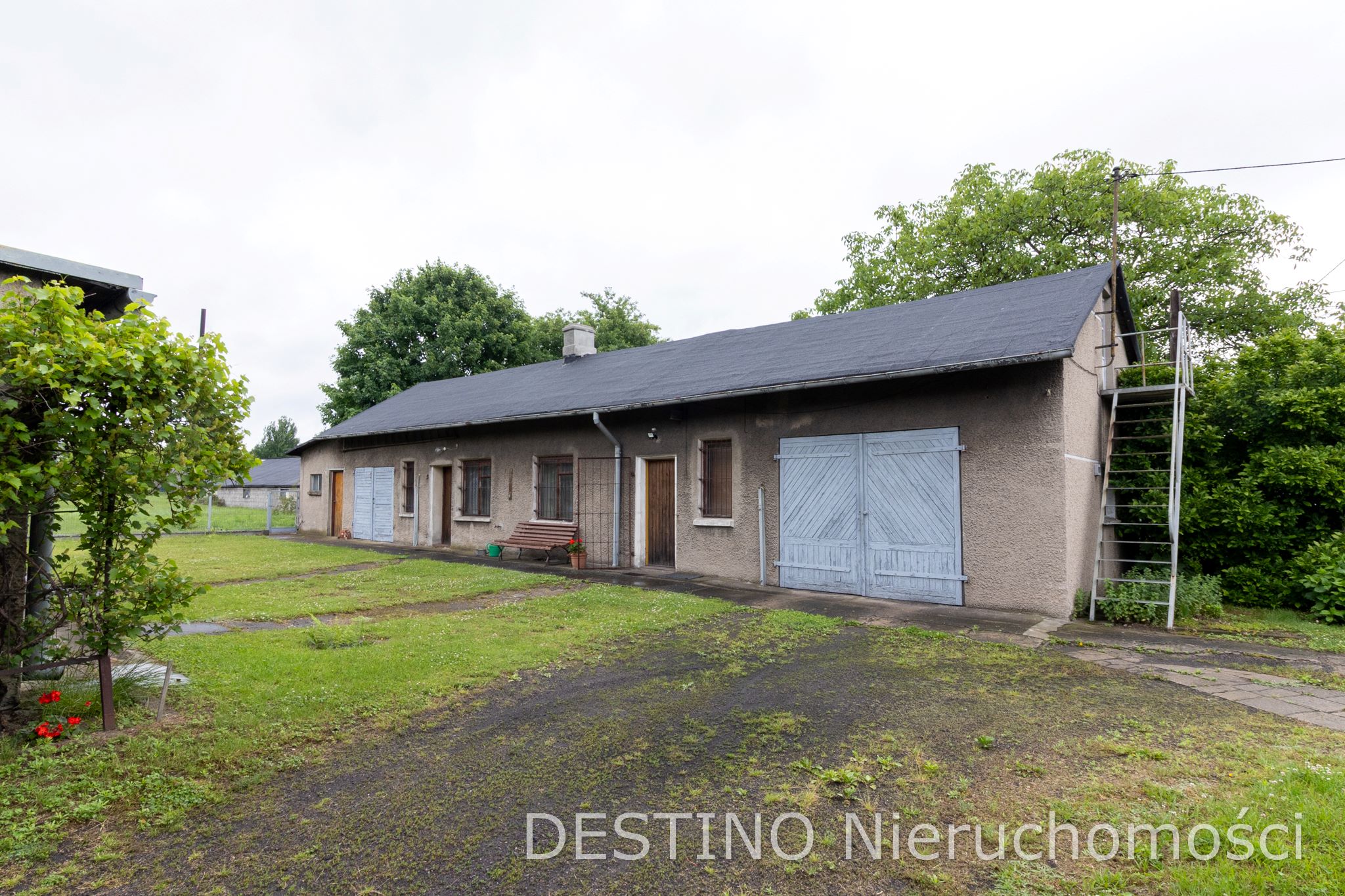 dom wolnostojący z atrakcyjną działką os Winiary - Kalisz   -
Zdjęcie nr 8