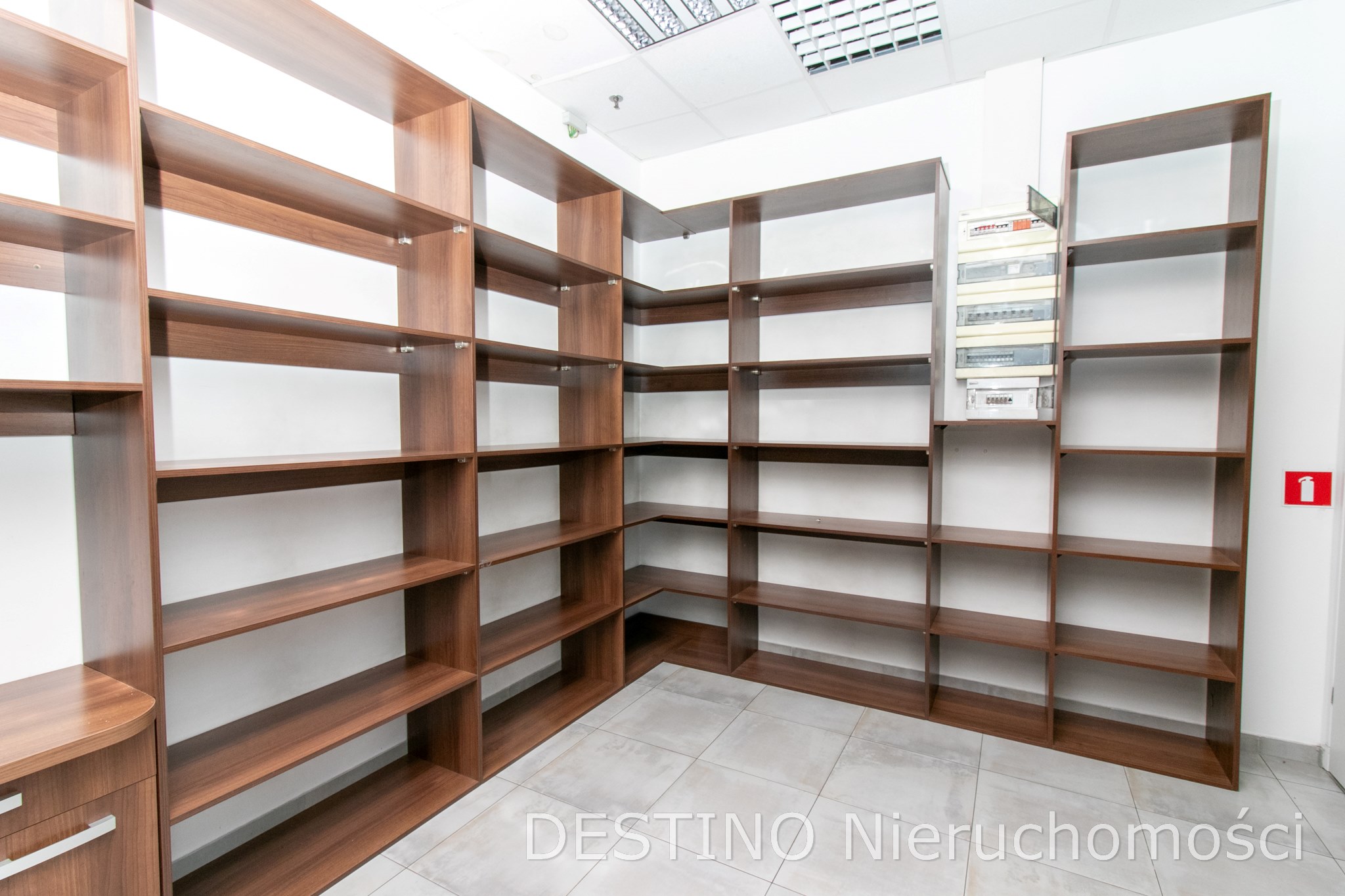 atrakcyjny lokal użytkowy z witryną do wynajęcia w centrum Kalisza - Kalisz   -
Zdjęcie nr 4