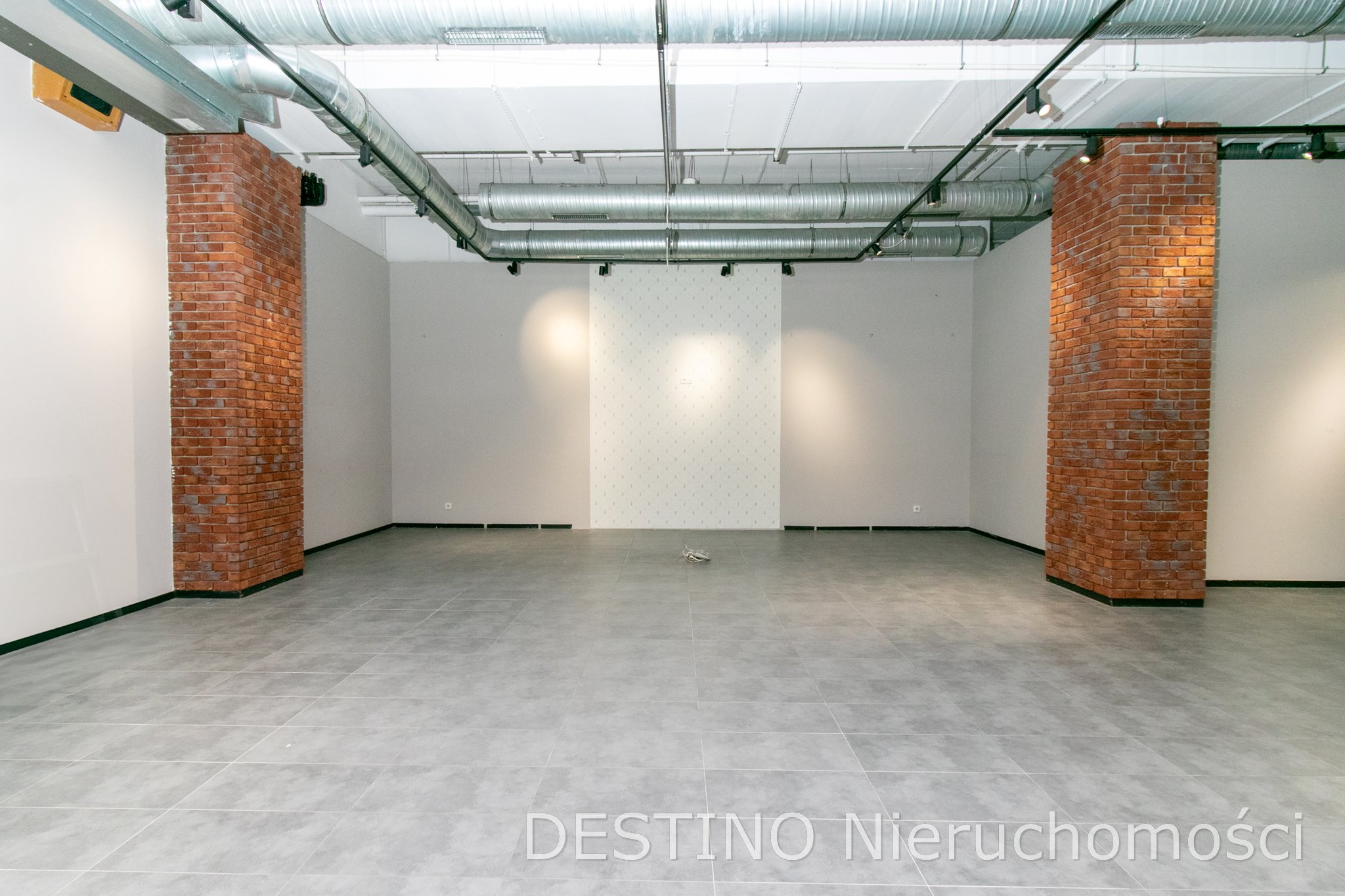 do wynajęcia atrakcyjny lokal użytkowy 143 m2 centrum Kalisza - Kalisz   -
