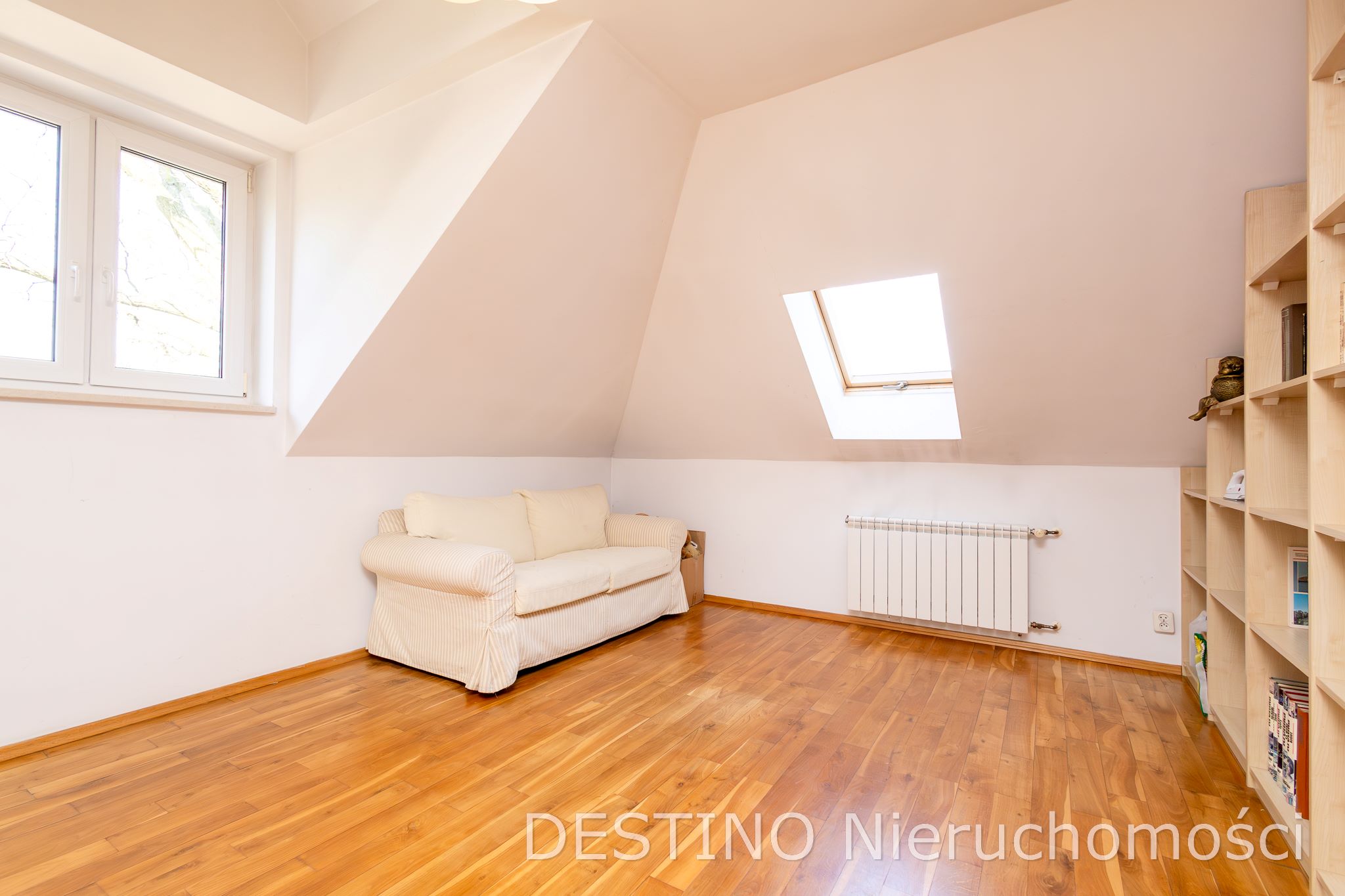 dom wolnostojący o pow 212 m2 w podkaliskim Stobnie -  Stobno  -
Zdjęcie nr 12