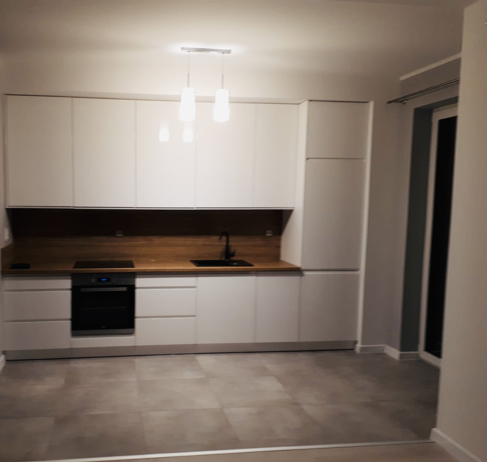 Wynajmę przestronne 2pok mieszkanie z balkonem -  Ostrów Wielkopolski  -
Zdjęcie nr 2