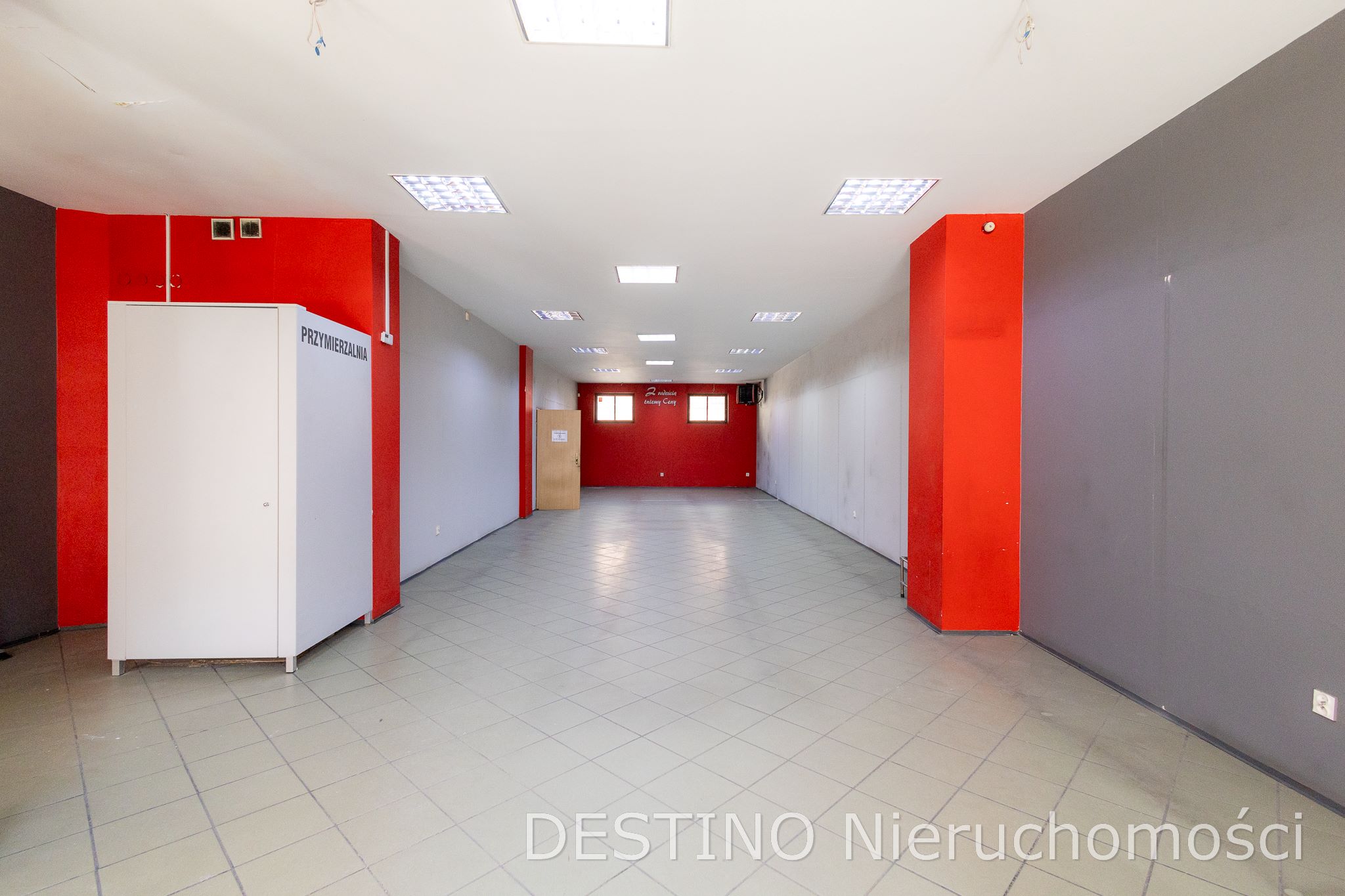 witrynowy lokal użytkowy do wynajęcia w centrum miasta - Kalisz   -
Zdjęcie nr 2