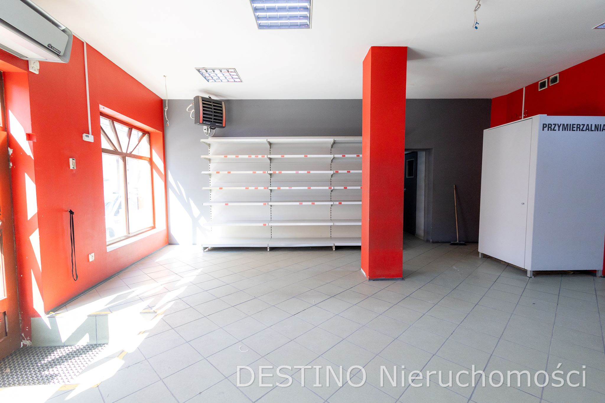 witrynowy lokal użytkowy do wynajęcia w centrum miasta - Kalisz   -
Zdjęcie nr 4