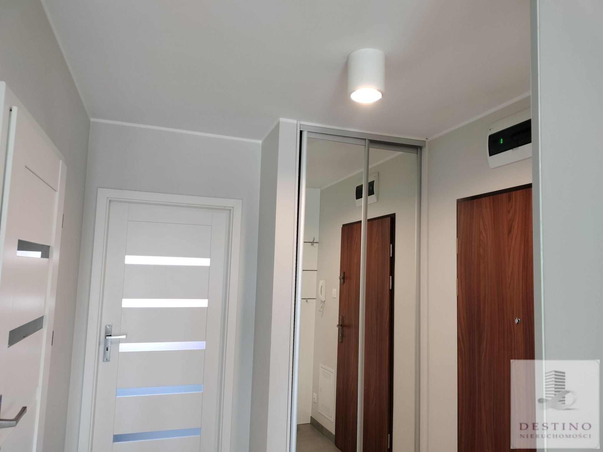 Dwupokojowe mieszkanie z balkonem - Kalisz   -
Zdjęcie nr 9