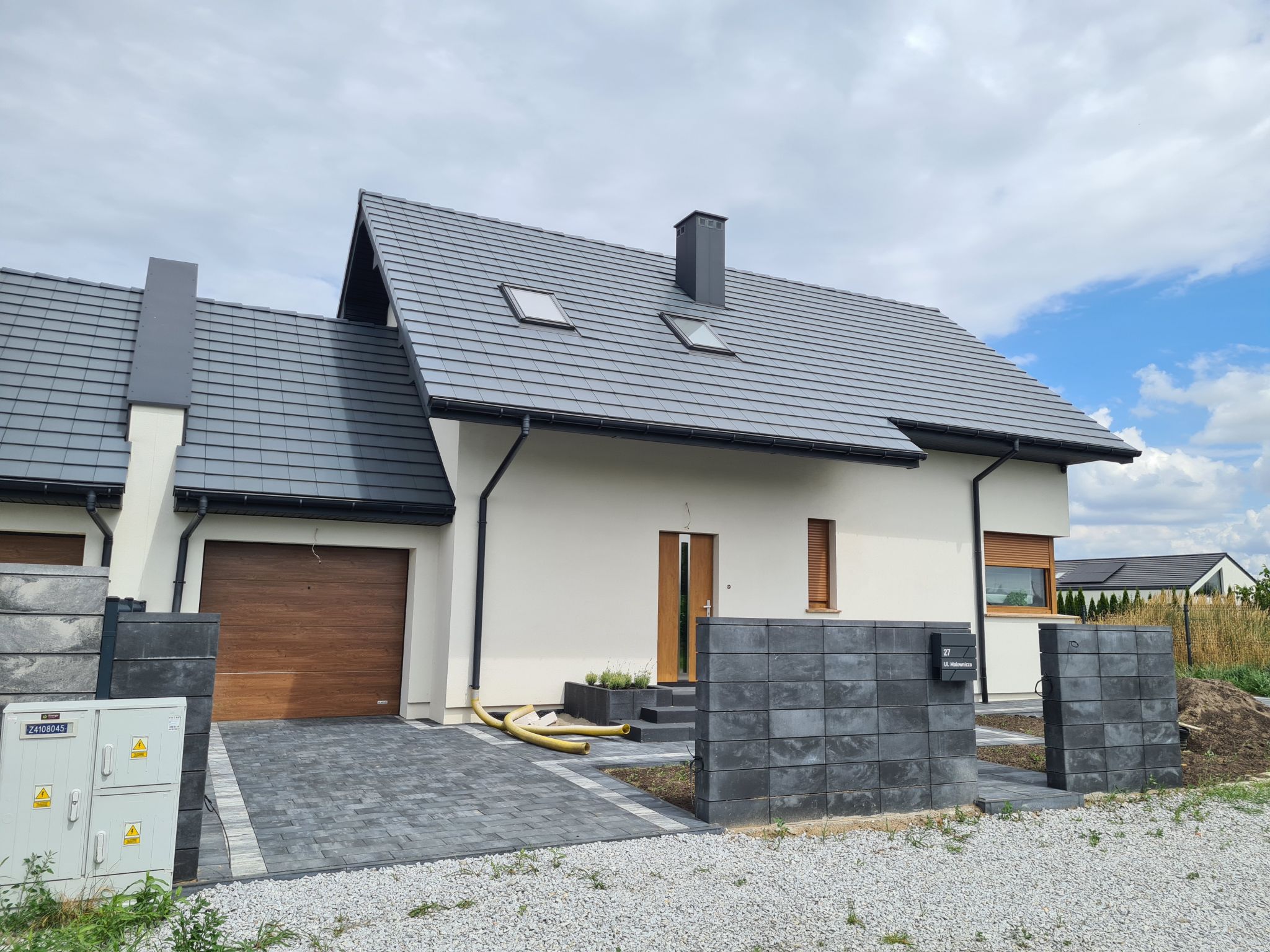 Dom jednorodzinny w zabudowie bliźniaczej Kalisz Sulisławice - Kalisz   -
Zdjęcie nr 2