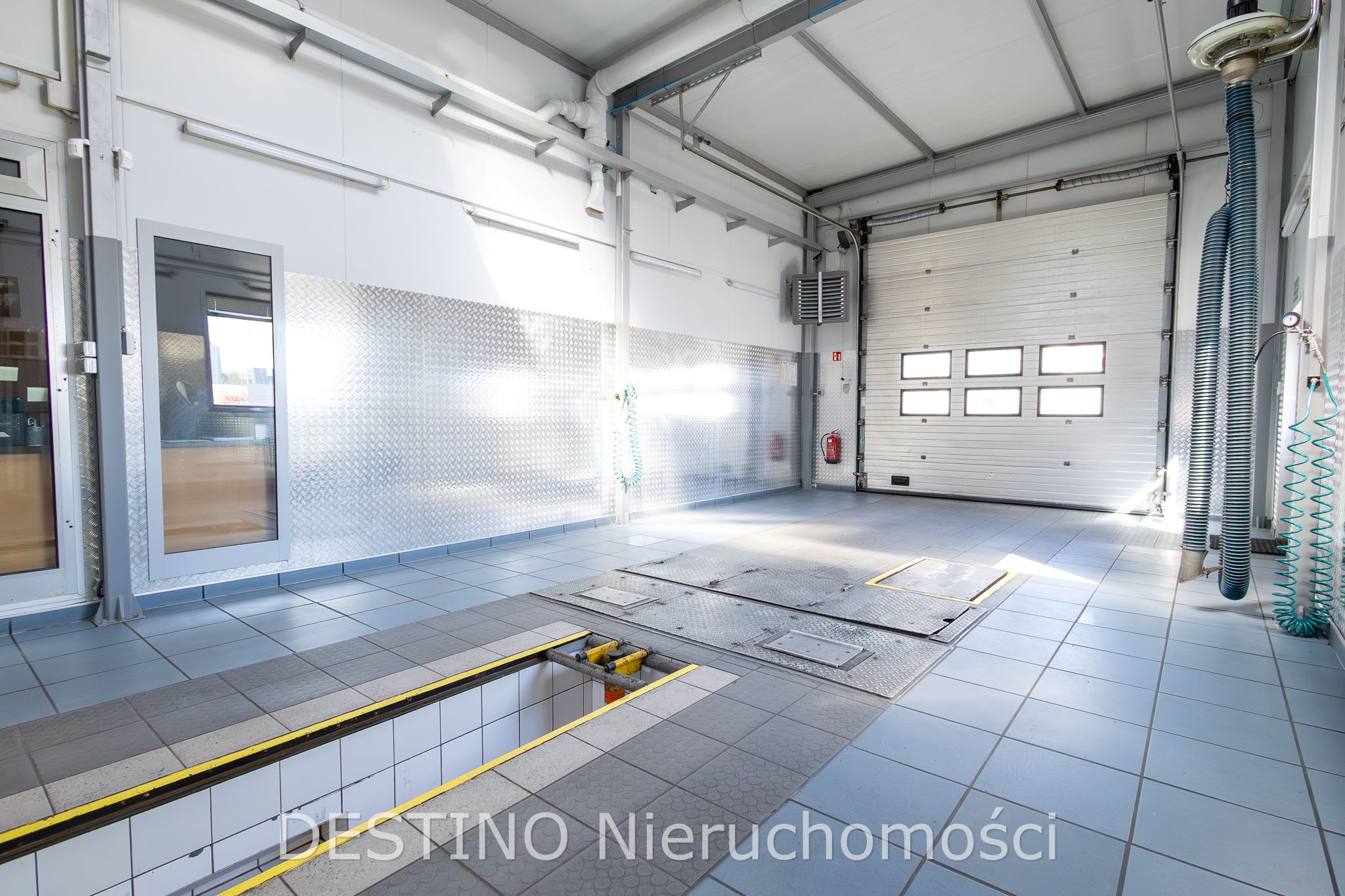 Do wynajęcia lokal użytkowy z funkcjonującą stacją diagnostyczną - Kalisz   -
Zdjęcie nr 3