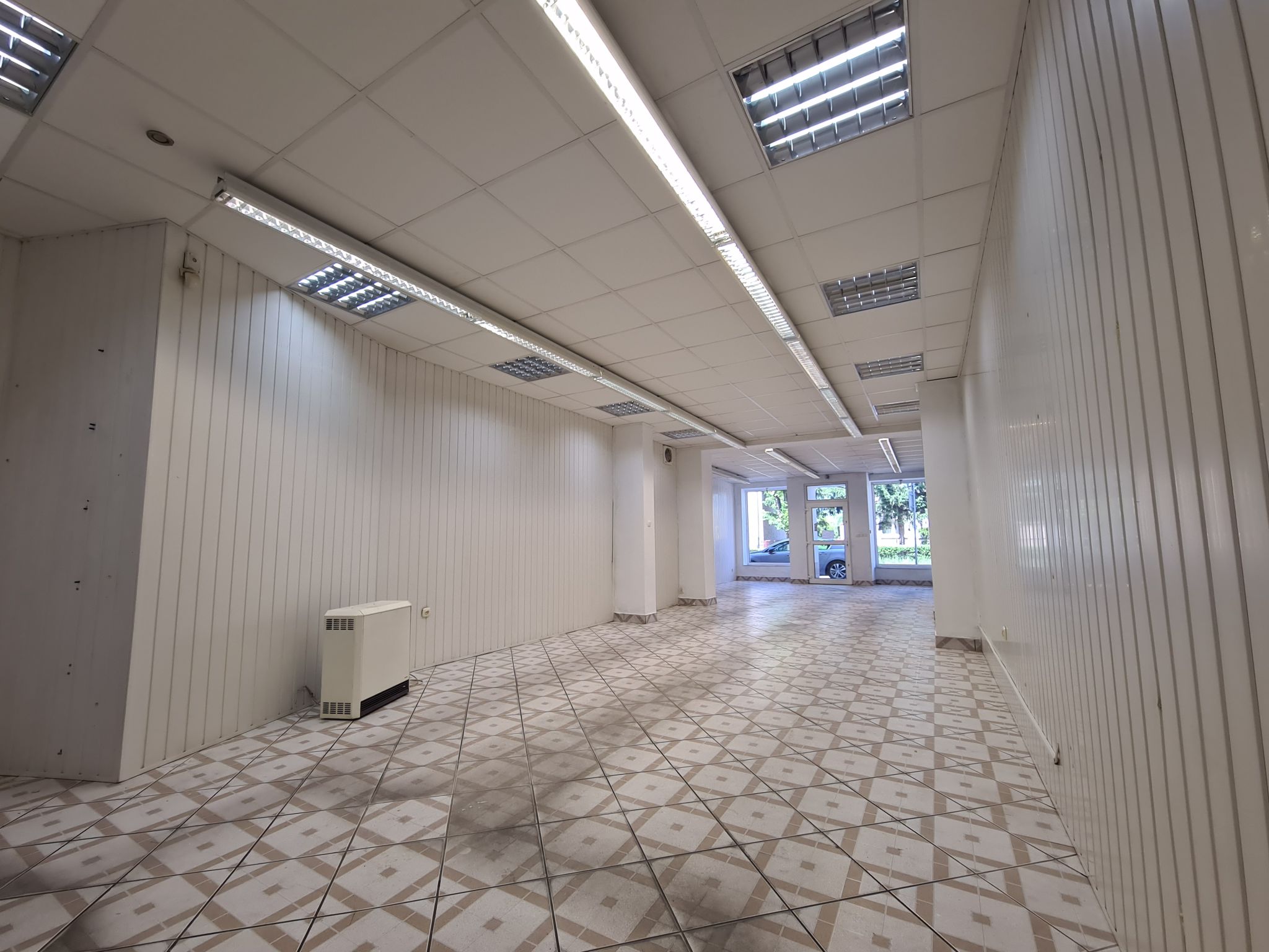 Lokal użytkowy 90m2 plus zaplecze socjalne i magazyn Błaszki - sieradzki  -
Zdjęcie nr 3