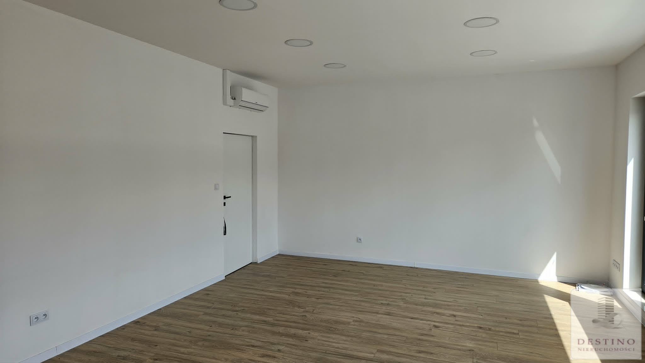 Lokal użytkowy 35m2 Nowe Skalmierzyce - ostrowski  -
Zdjęcie nr 3