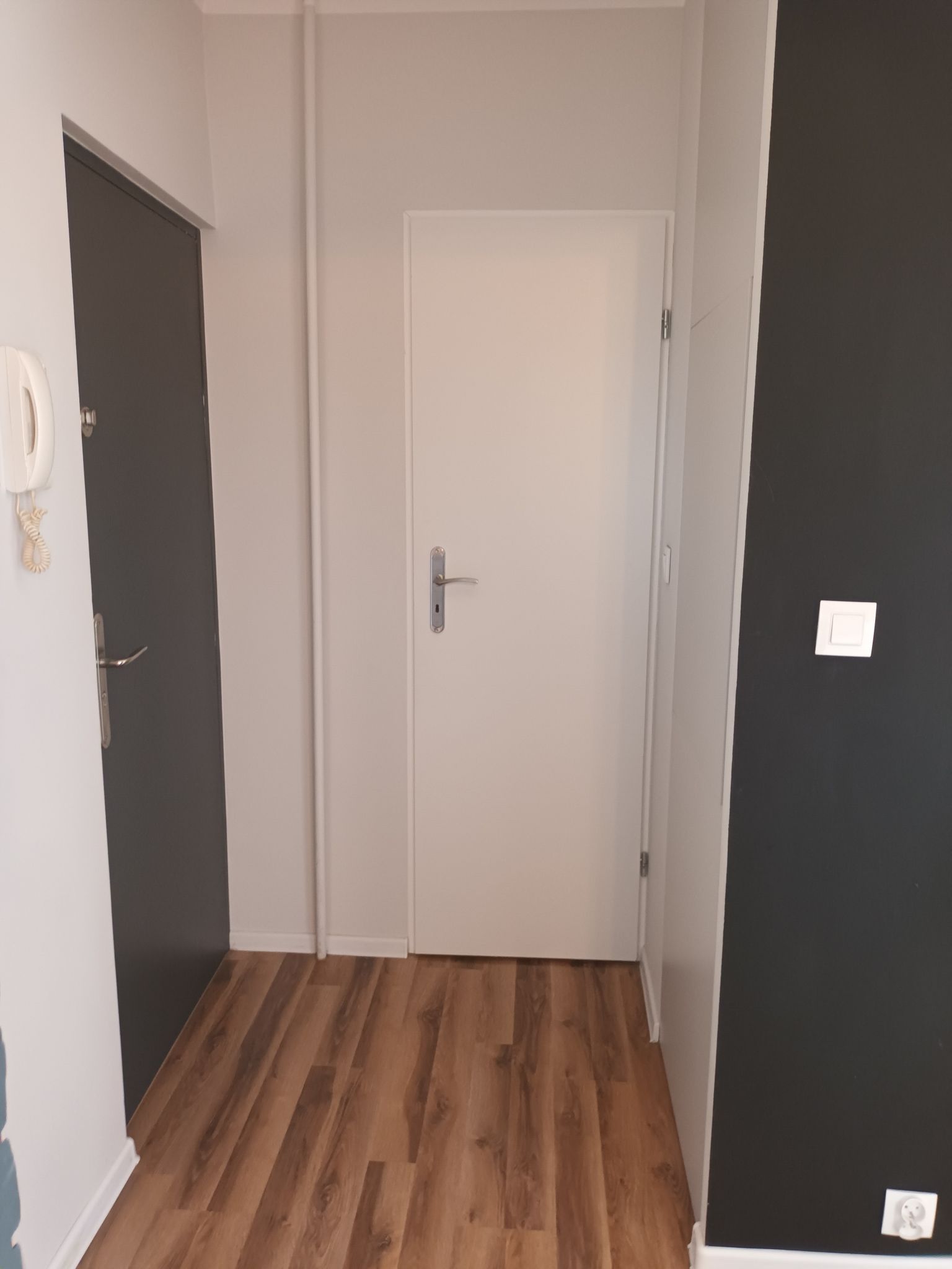 Ładna kawalerka z balkonem do wynajęcia - Kalisz   -
Zdjęcie nr 6