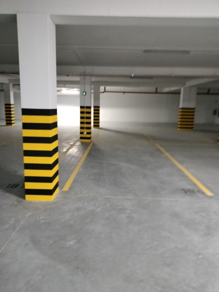 Nowy blok - miejsce  pargingowe w hali garażowej - Kalisz   -
