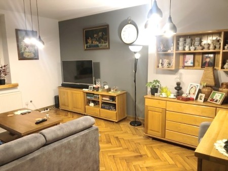 Sprzedam Przestronne Trzypokojowe Mieszkanie - Kalisz   -
