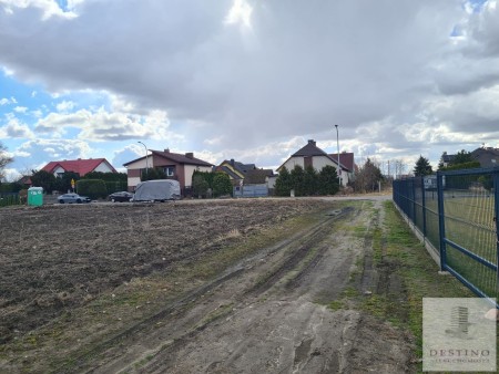 Działka budowlana z warunkami zabudowy 951m2 Kalisz Szczypiorno - Kalisz   -
