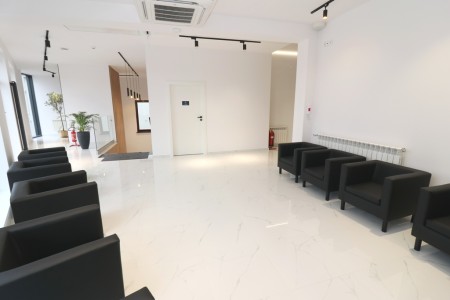 atrakcyjny lokal użytkowy do wynajęcia pod gabinet medyczny - Kalisz   -
Zdjęcie nr 4