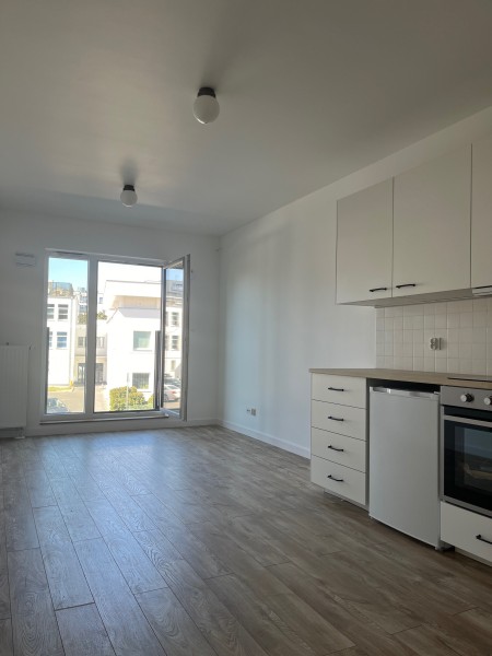 Komfortowa kawalerka w nowoczesnym apartamentowcu - Poznań   -
Zdjęcie nr 4