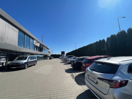 Nieruchomości gruntowe z obiektami biurowo - magazynowo - produkcyjnymi -  Dąbrowa  -
Zdjęcie nr 4