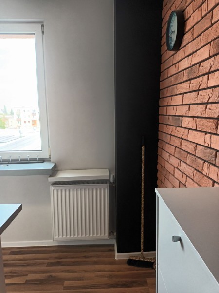 Ładna kawalerka z balkonem do wynajęcia - Kalisz   -
Zdjęcie nr 2