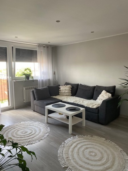 Sprzedam 2pok mieszkanie z balkonem 319000 zł - ostrowski  -
