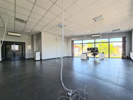 Do wynajęcia przestronny lokal użytkowy 90m2 Kalisz ul Polna - Kalisz   -
