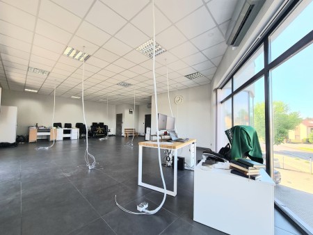 Do wynajęcia przestronny lokal użytkowy 90m2 Kalisz ul Polna - Kalisz   -
Zdjęcie nr 2