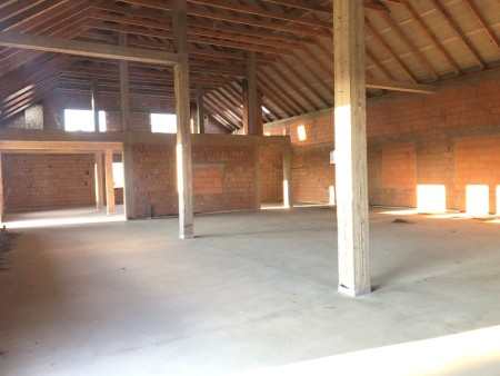 Sprzedam dom restauracyjny w stanie surowym -  Stare Prażuchy  -
Zdjęcie nr 8