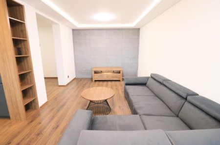 Wynajmę 2pok mieszkanie z tarasem 2100 zł - Kalisz   -
