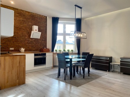 Umeblowana kawalerka w ścisłym Centrum - Poznań   -
