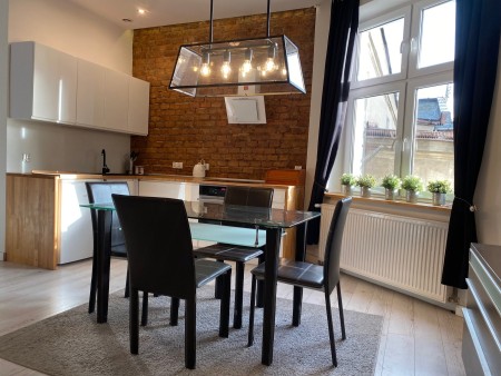 Umeblowana kawalerka w ścisłym Centrum - Poznań   -
Zdjęcie nr 2