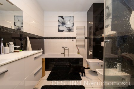 Parterowy dom z basenem i ogrodem Kalisz - Kalisz   -
Zdjęcie nr 17