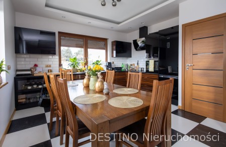 Parterowy dom z basenem i ogrodem Kalisz - Kalisz   -
Zdjęcie nr 3