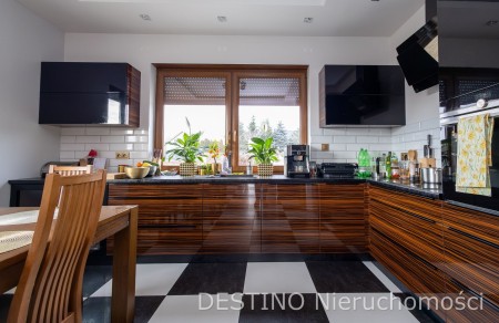 Parterowy dom z basenem i ogrodem Kalisz - Kalisz   -
Zdjęcie nr 4