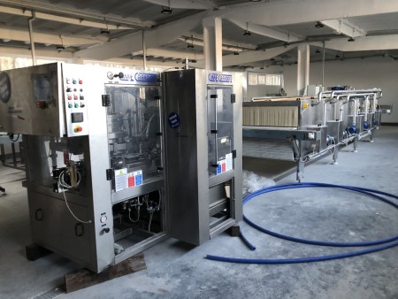 Brzeziny - rozlewnia napoi -  Brzeziny  -
Zdjęcie nr 2